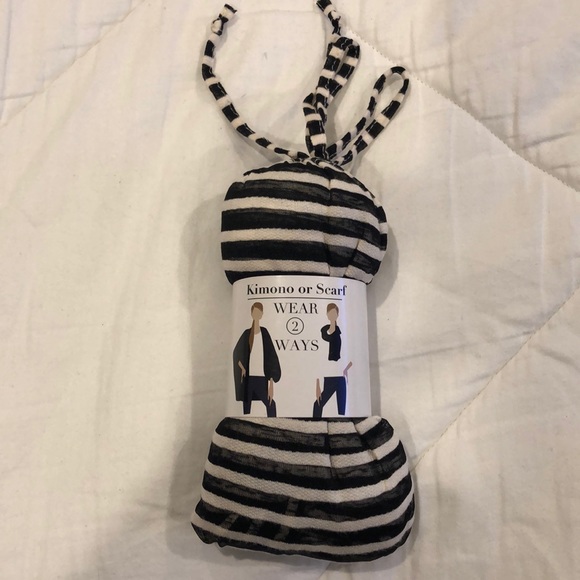 Kimono or Scarf - Picture 1 of 3